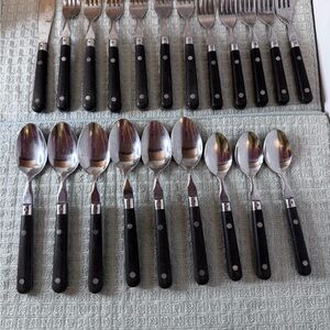 Vintage Washington Forge Mardi Gras 21 piece flatware Made in Korea READ AD